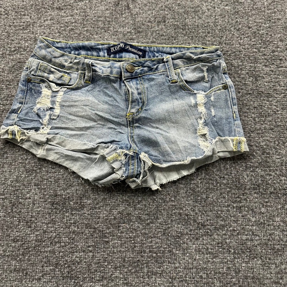 ZCO Jeans Shorts Womens Size 7 Blue Distressed Low Rise Frayed Hem Denim Casual
